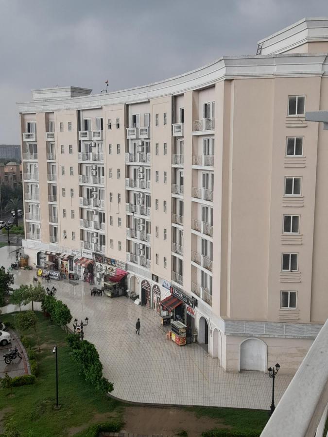 Shridham Holiday Vrindāvan Εξωτερικό φωτογραφία