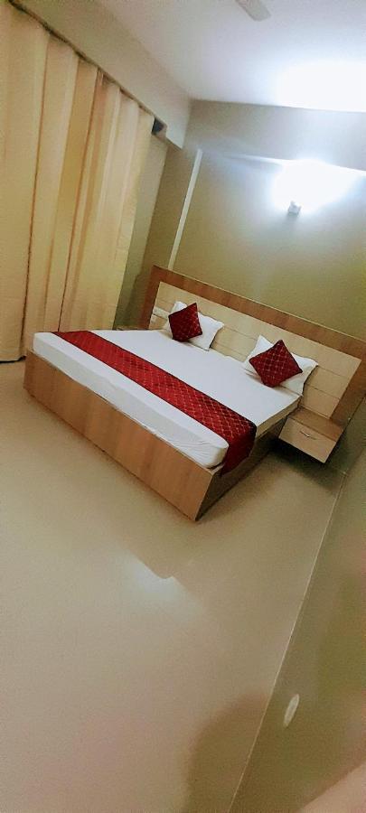 Shridham Holiday Vrindāvan Εξωτερικό φωτογραφία